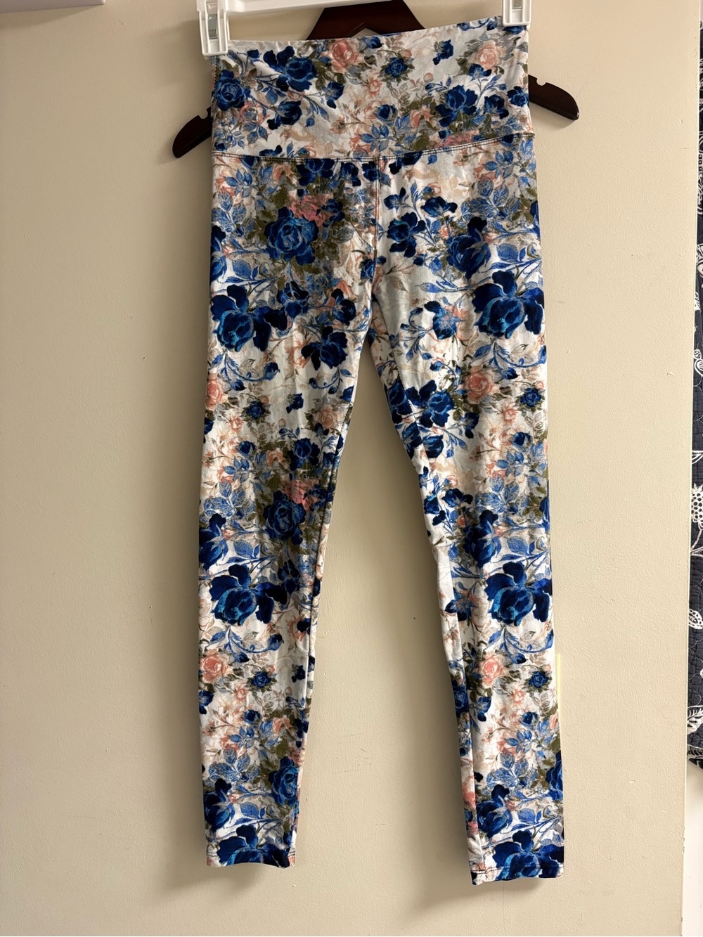 Leggings Depot Floral Leggings in Blue, Pink, Cream